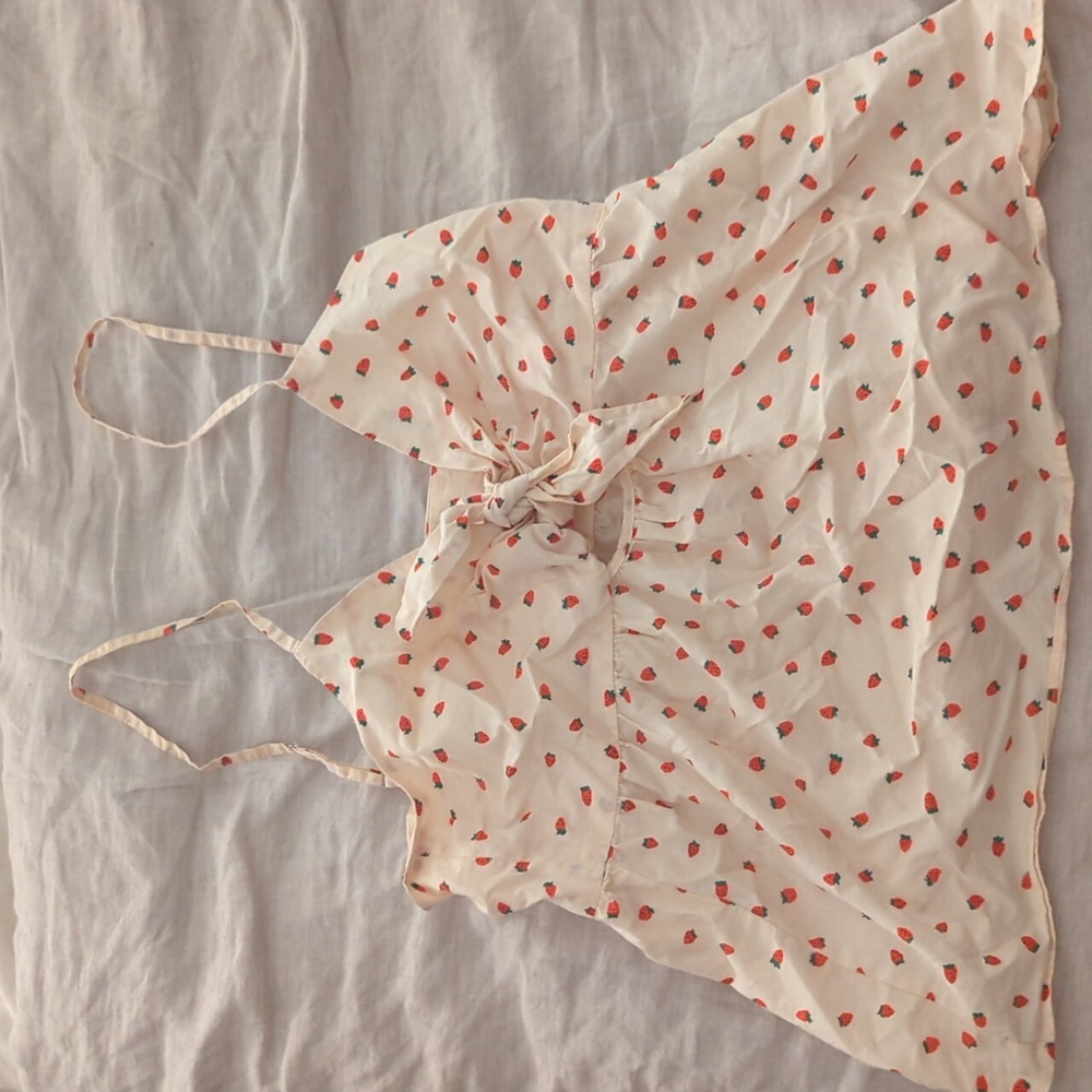 Strawberry tie front top